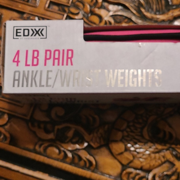 4 LB Ankle/Wrist Weights - Picture 3 of 6